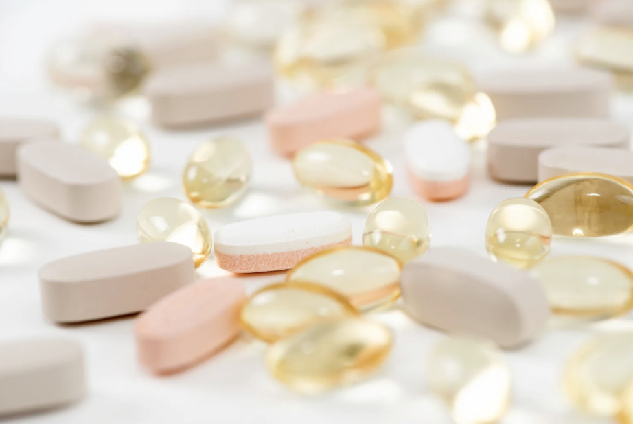 Suplementos e vitaminas usados no acompanhamento hormonal do lipedema